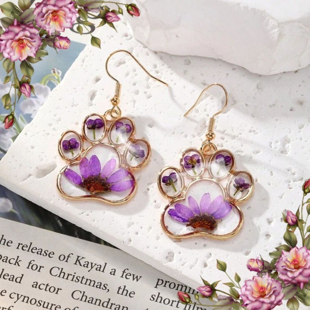 Preserved Dried Flower Handmade Resin Flower
 Paw print drop Earrings‎
